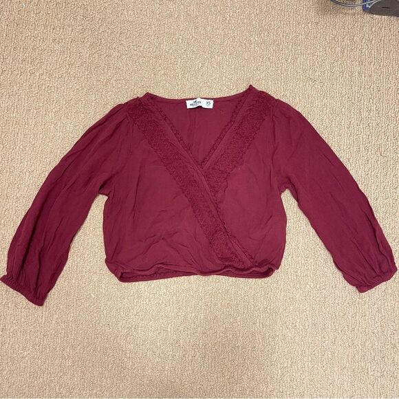 HOLLISTER Boho Cropped Lace Wrap Top Burgundy - XS - Picture 3 of 10